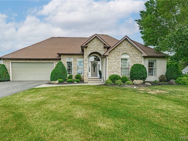 4899 Beach Ridge Road, Lockport, NY 14094