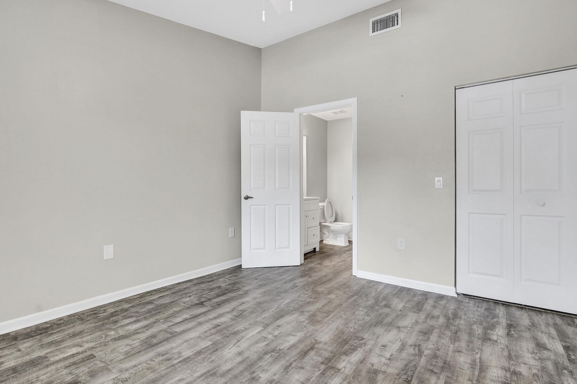 3790 N Jog Road, Unit 201, West Palm Beach, FL 33411 Photo