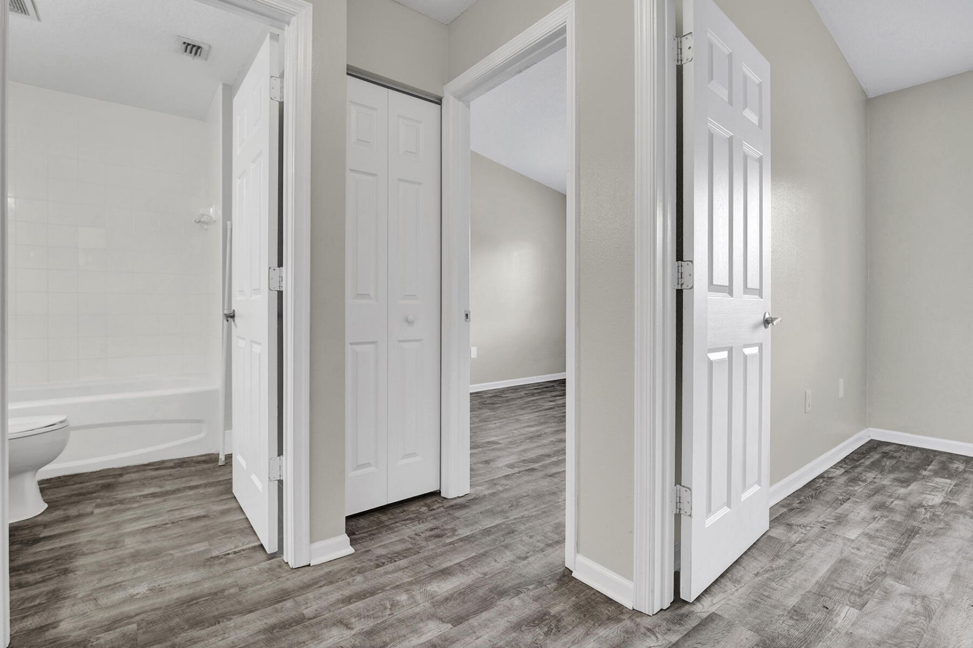 3790 N Jog Road, Unit 201, West Palm Beach, FL 33411 Photo