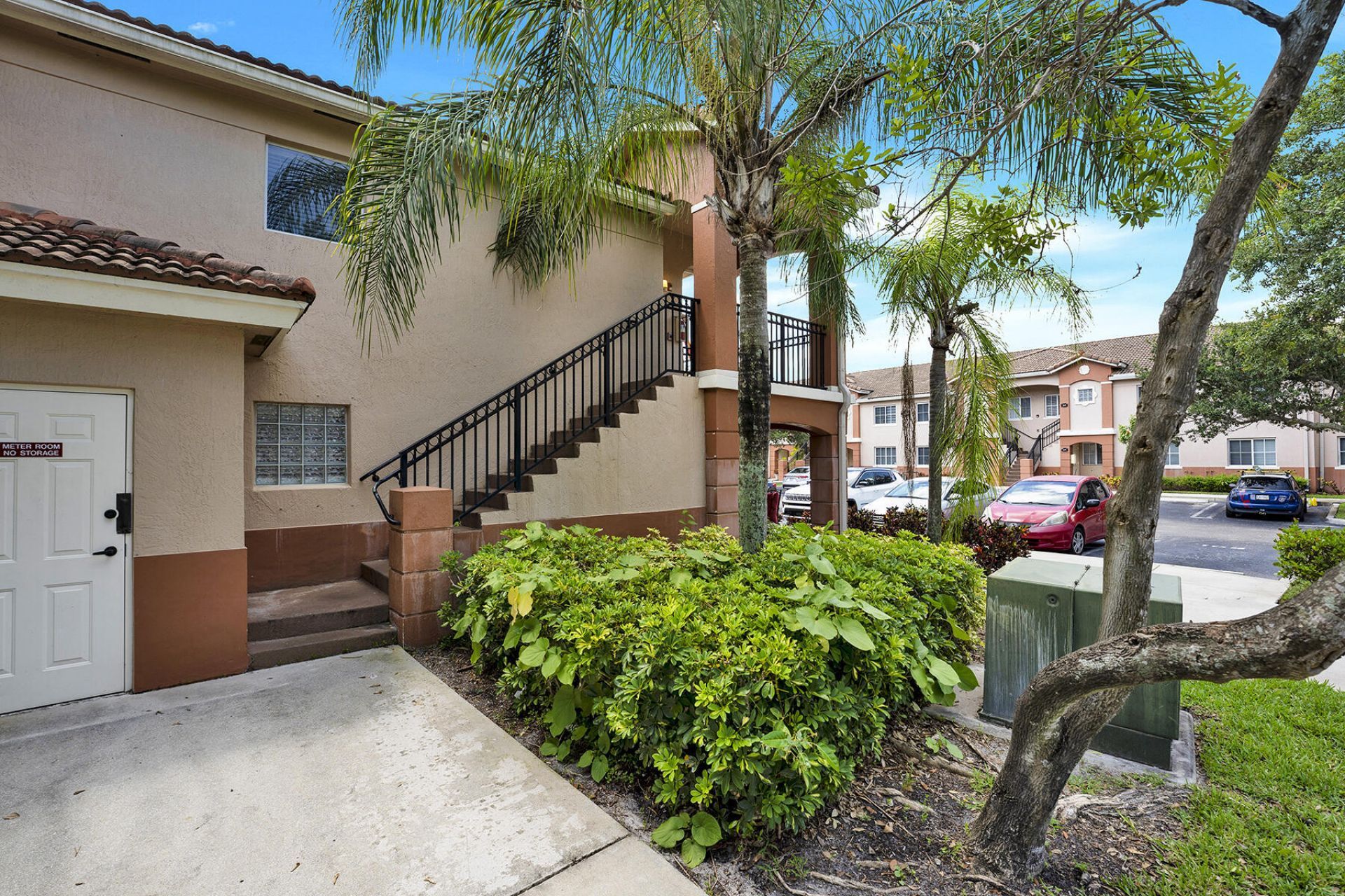 3790 N Jog Road, Unit 201, West Palm Beach, FL 33411 Photo