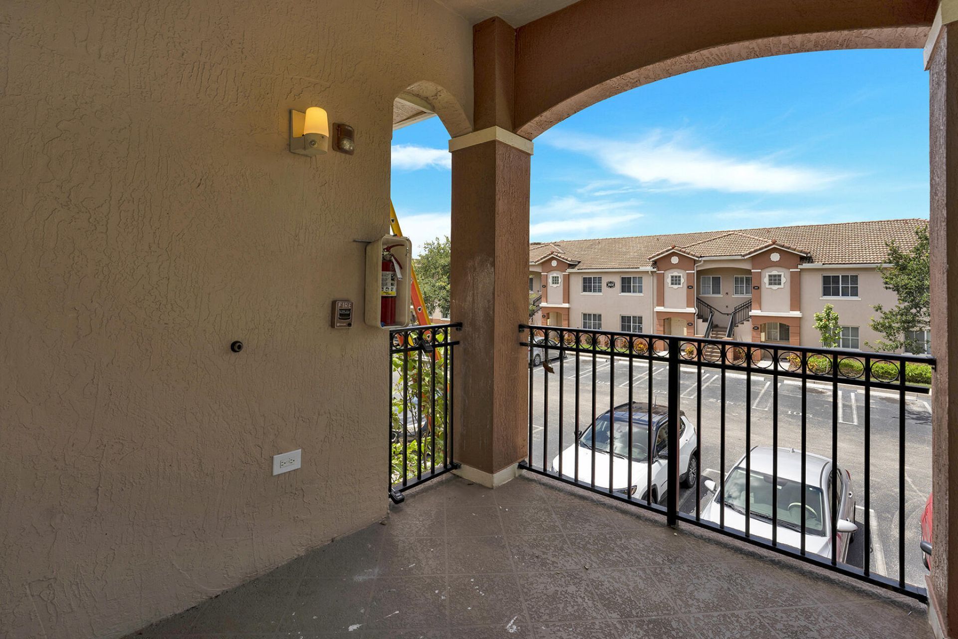 3790 N Jog Road, Unit 201, West Palm Beach, FL 33411 Photo
