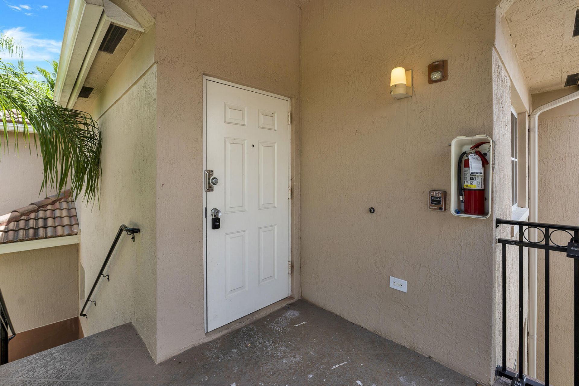 3790 N Jog Road, Unit 201, West Palm Beach, FL 33411 Photo