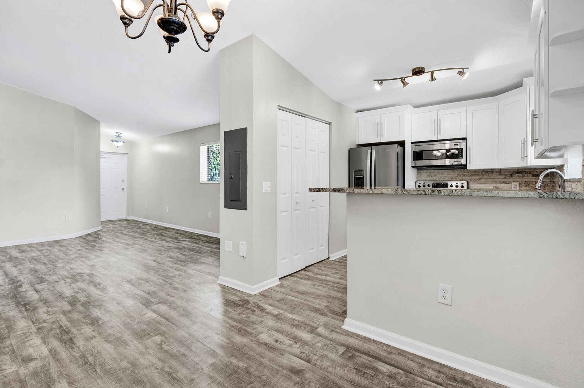 3790 N Jog Road, Unit 201, West Palm Beach, FL 33411 Photo