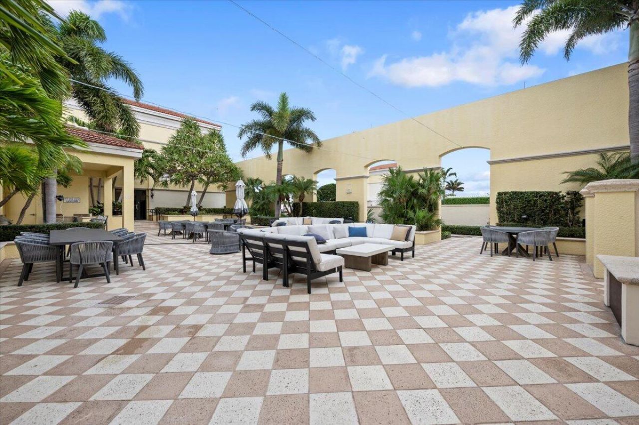 701 S Olive Avenue, Unit 303, West Palm Beach, FL 33401 Photo