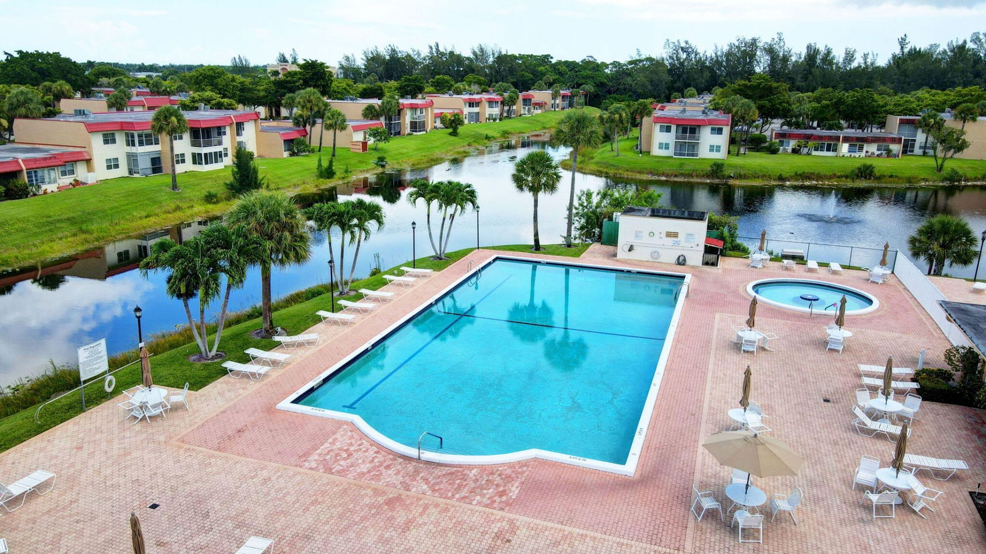 124 Lake Evelyn Drive, West Palm Beach, FL 33411 Photo