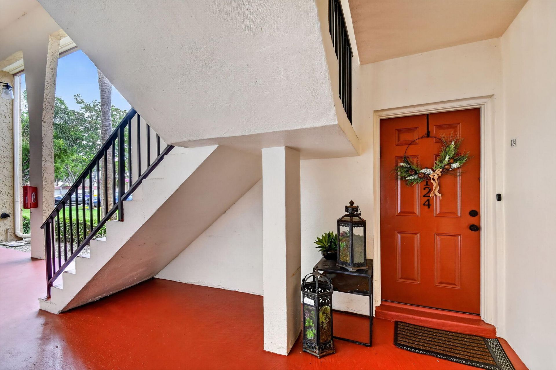 124 Lake Evelyn Drive, West Palm Beach, FL 33411 Photo