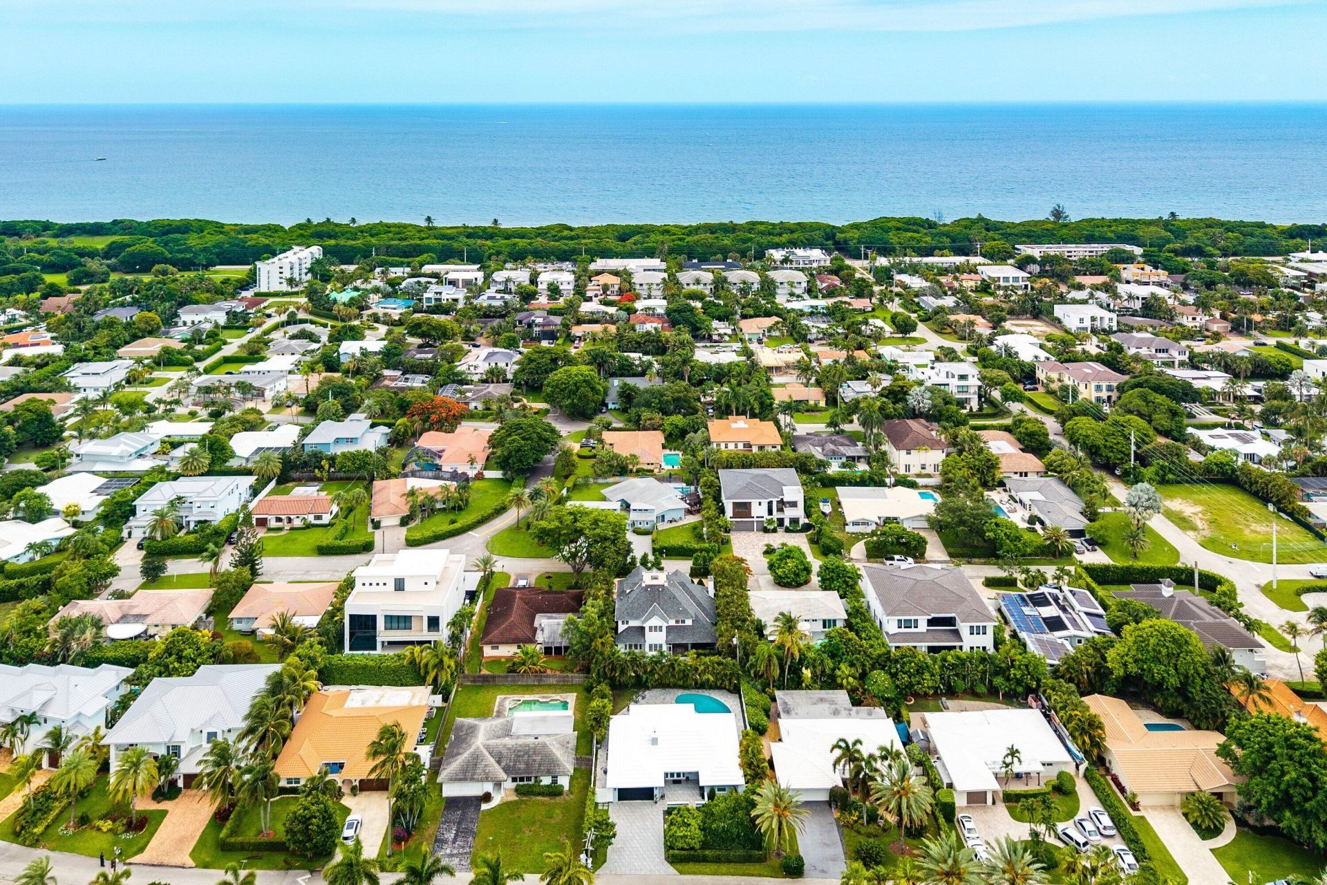 477 NE Spanish Court, Boca Raton, FL 33432 Photo