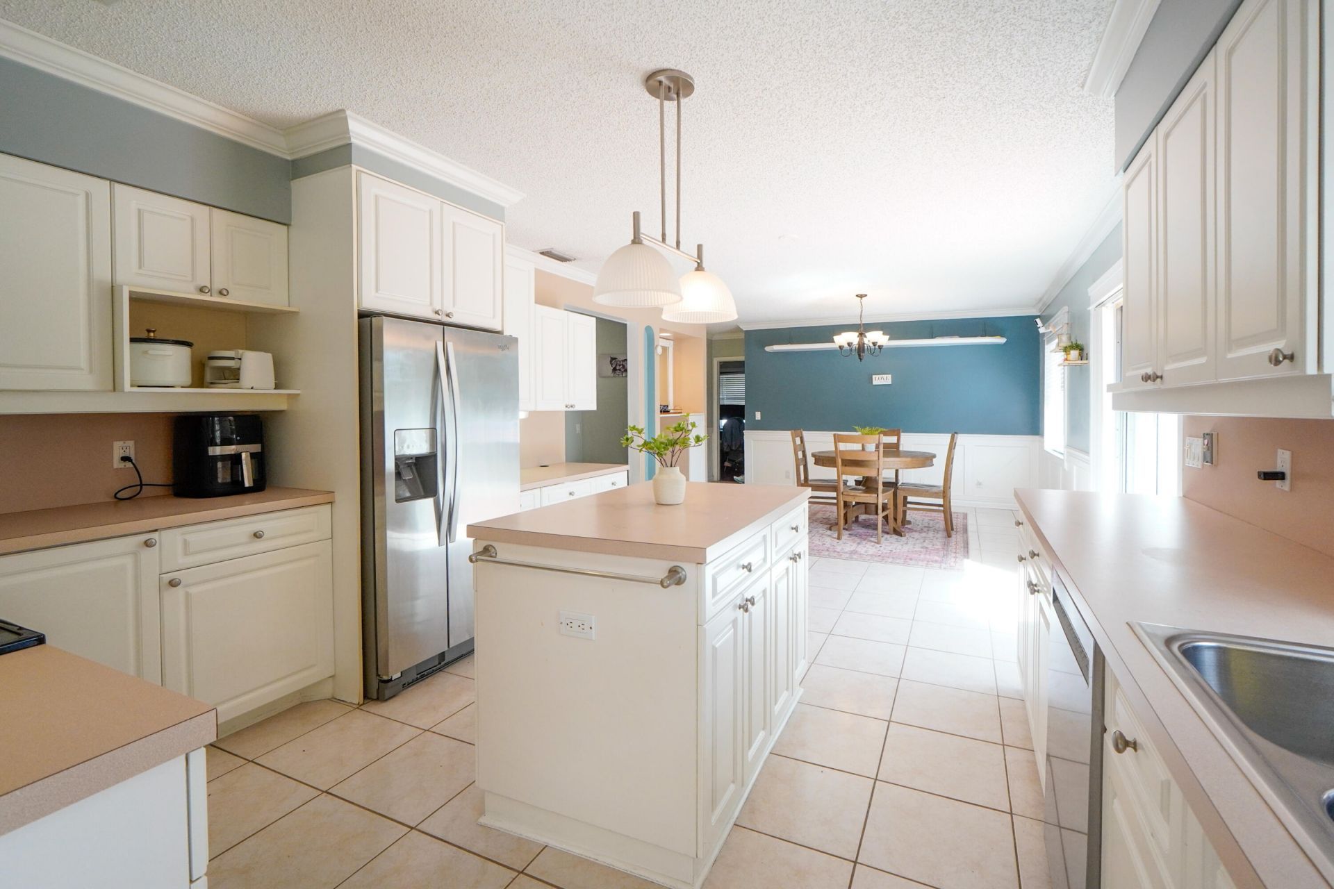 120 Swan Parkway W, Royal Palm Beach, FL 33411 Photo