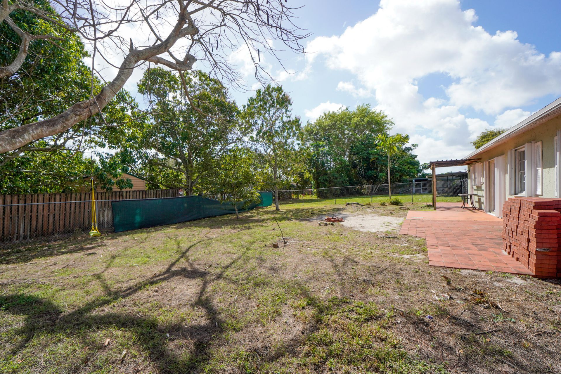 120 Swan Parkway W, Royal Palm Beach, FL 33411 Photo