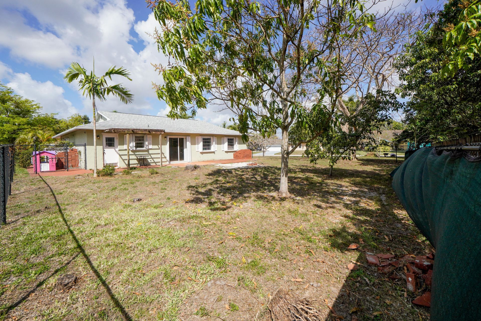120 Swan Parkway W, Royal Palm Beach, FL 33411 Photo