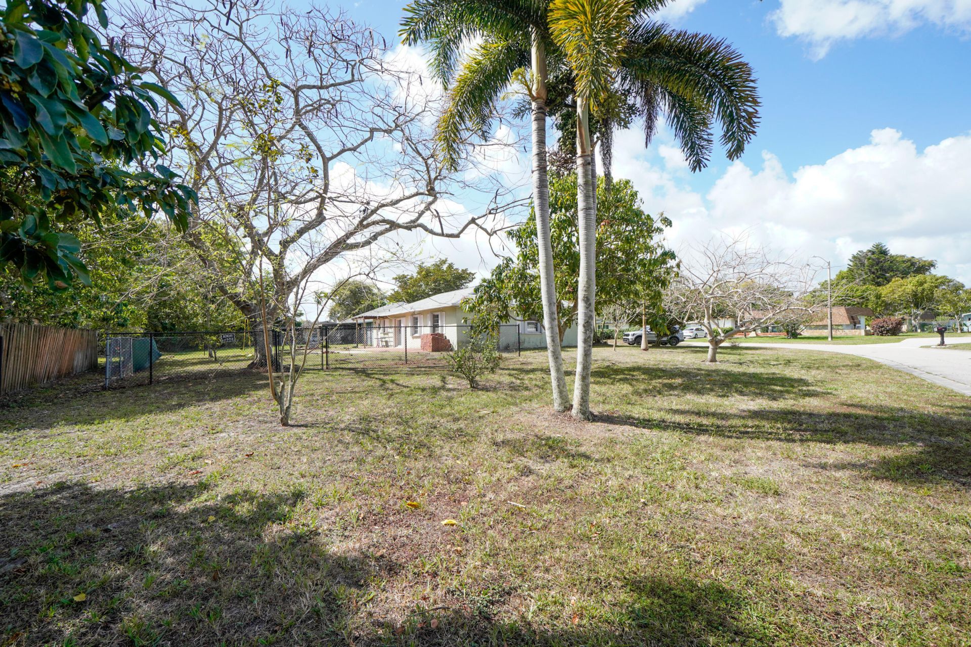 120 Swan Parkway W, Royal Palm Beach, FL 33411 Photo