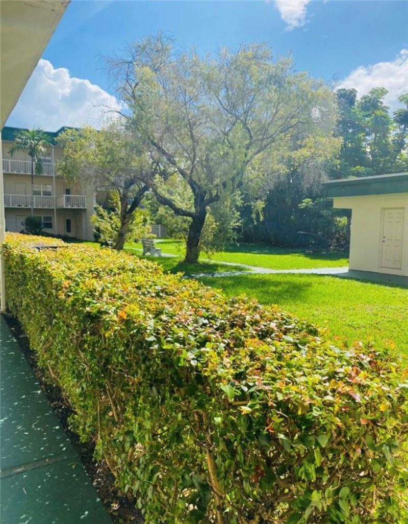 1450 Atlantic Shores Boulevard, Unit 212, Hallandale Beach, FL 33009 Photo