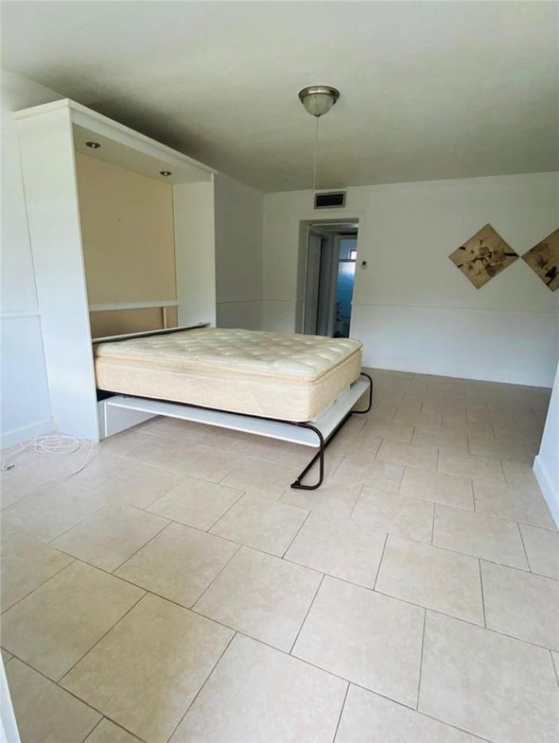 1450 Atlantic Shores Boulevard, Unit 212, Hallandale Beach, FL 33009 Photo