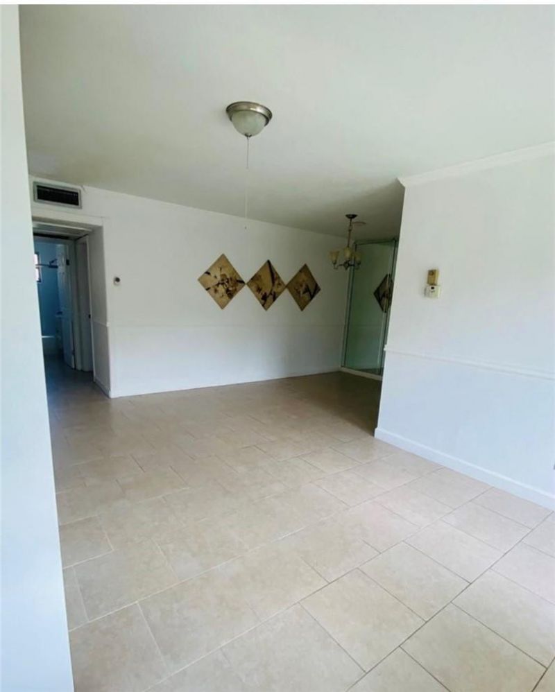 1450 Atlantic Shores Boulevard, Unit 212, Hallandale Beach, FL 33009 Photo