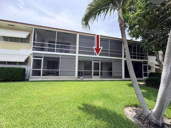 2202 NE 36th Street, Unit 17, Lighthouse Point, FL 33064
