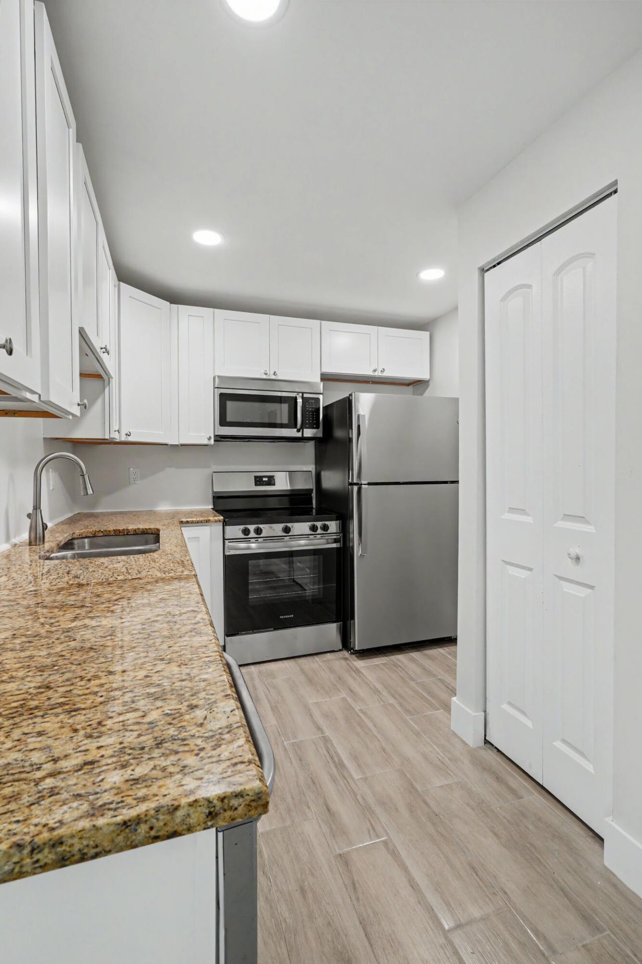 2202 NE 36th Street, Unit 17, Lighthouse Point, FL 33064 Photo