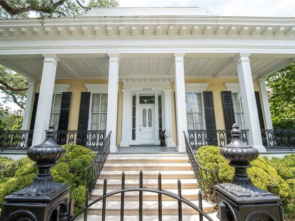 2423 PRYTANIA Street, New Orleans, LA 70130