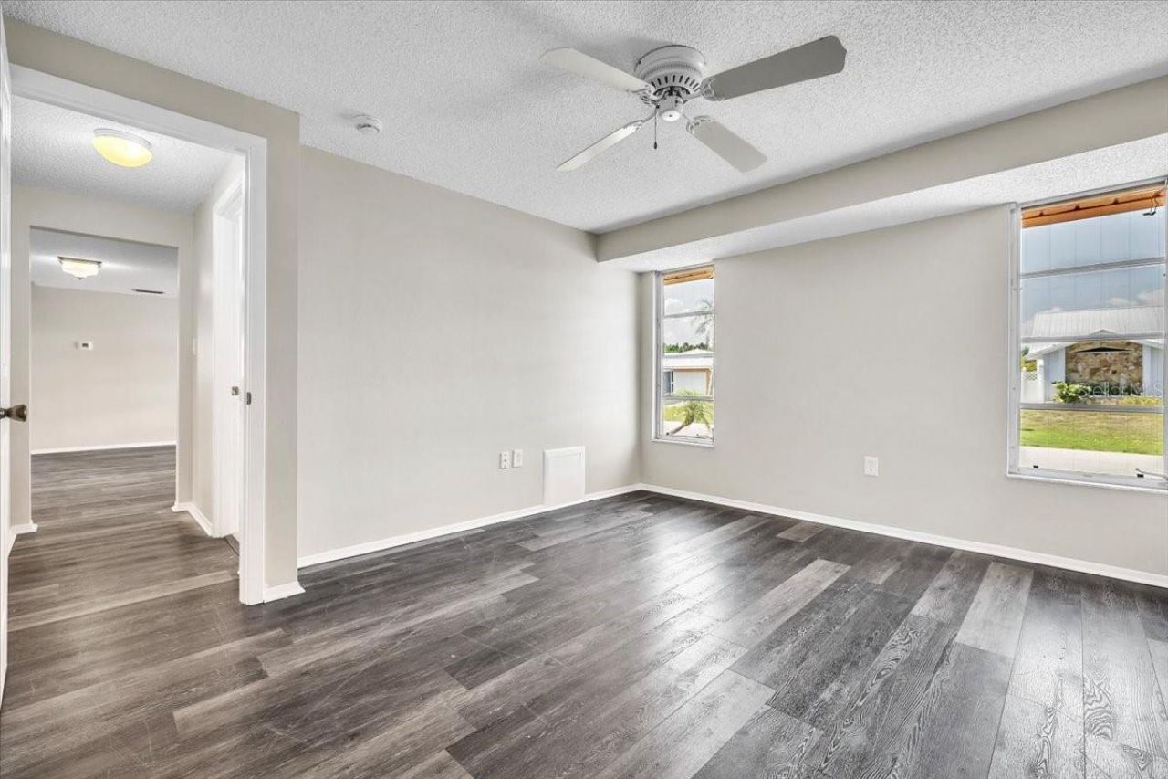 528 Magnolia Avenue Nw, Port Charlotte, FL 33952 Photo