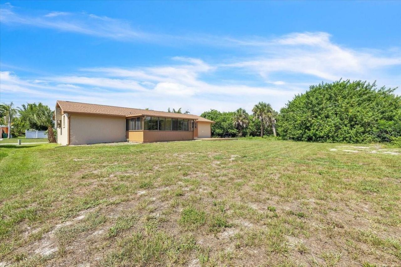 528 Magnolia Avenue Nw, Port Charlotte, FL 33952 Photo