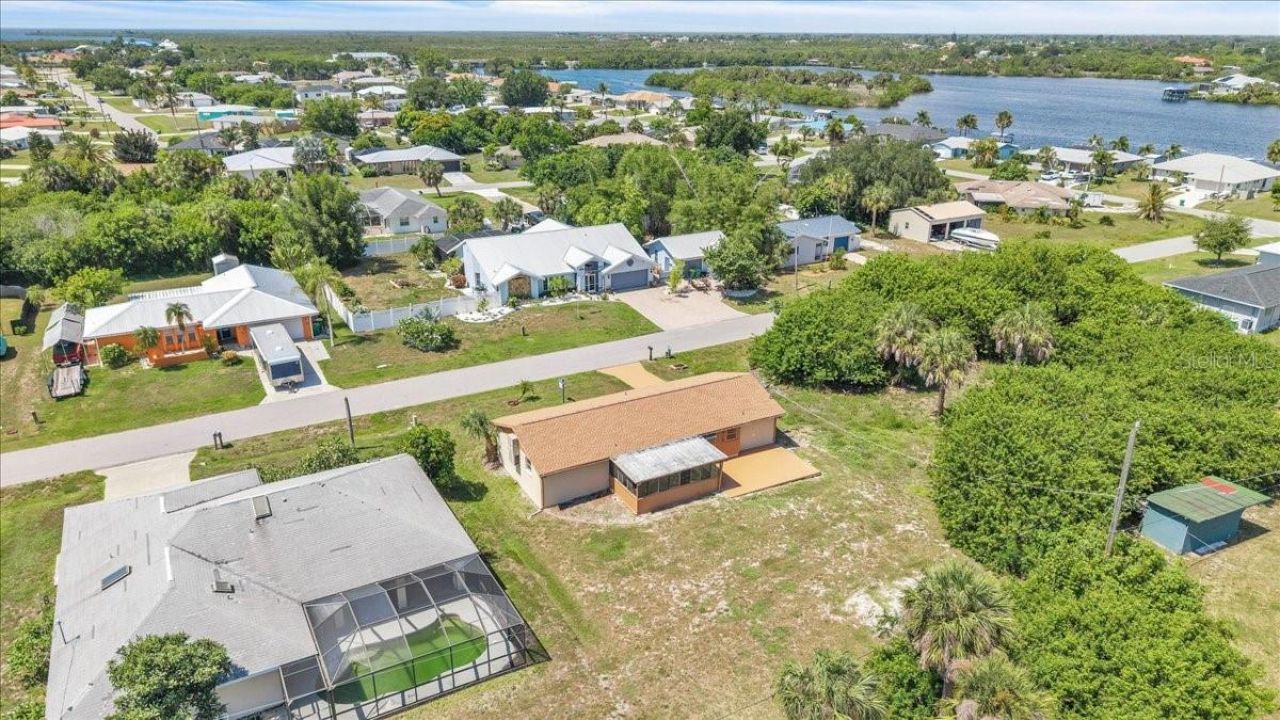 528 Magnolia Avenue Nw, Port Charlotte, FL 33952 Photo