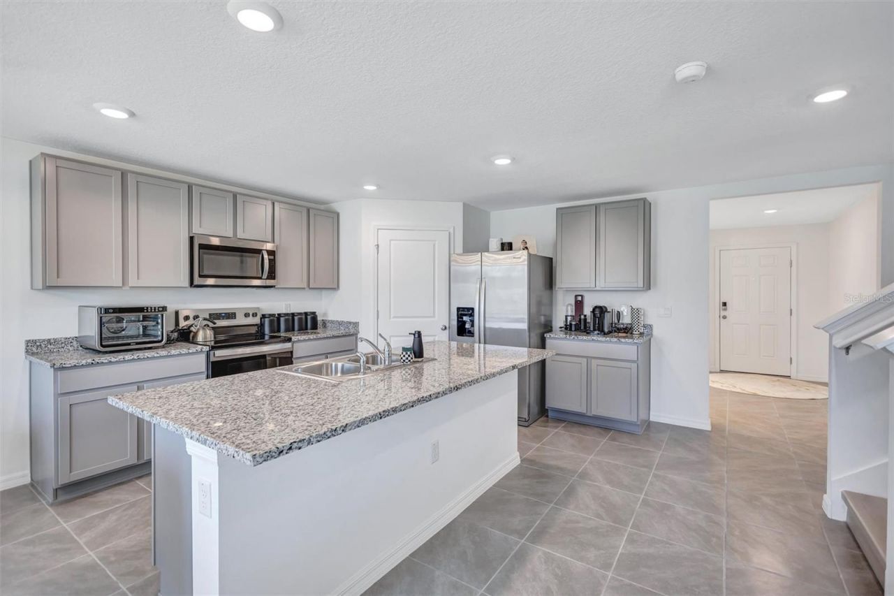 7601 Rosewood Garden Loop , Tampa, FL 33637 Photo