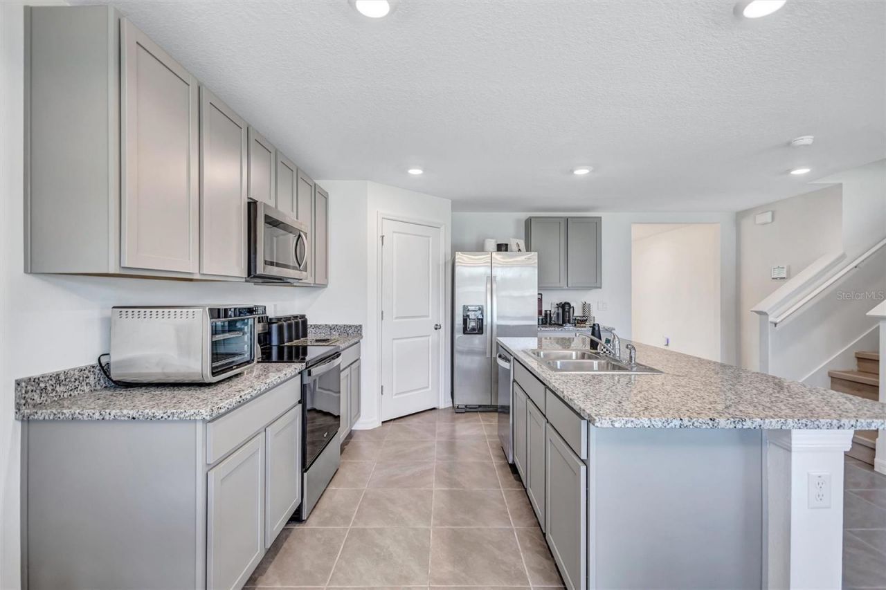 7601 Rosewood Garden Loop , Tampa, FL 33637 Photo