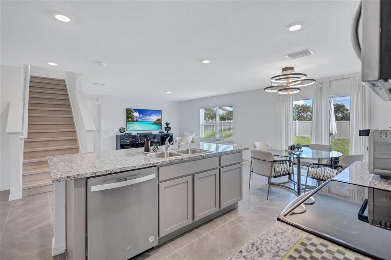 7601 Rosewood Garden Loop , Tampa, FL 33637 Photo