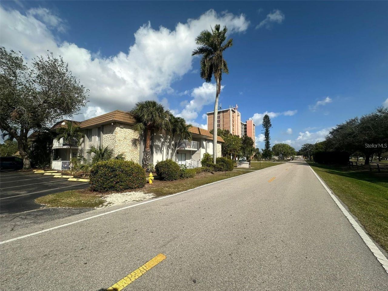 1830 Maravilla Avenue, Unit 612, Fort Myers, FL 33901 Photo