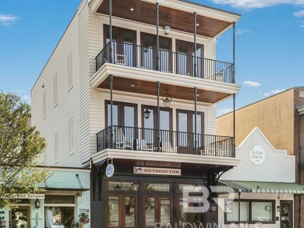 412 Fairhope Avenue, Unit 301, Fairhope, AL 36532