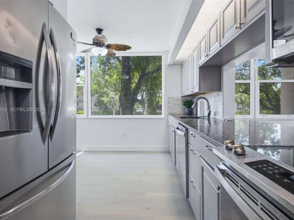 6800 Cypress Rd , Unit 201, Plantation, FL 33317