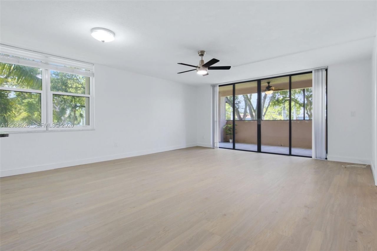6800 Cypress Rd , Unit 201, Plantation, FL 33317 Photo