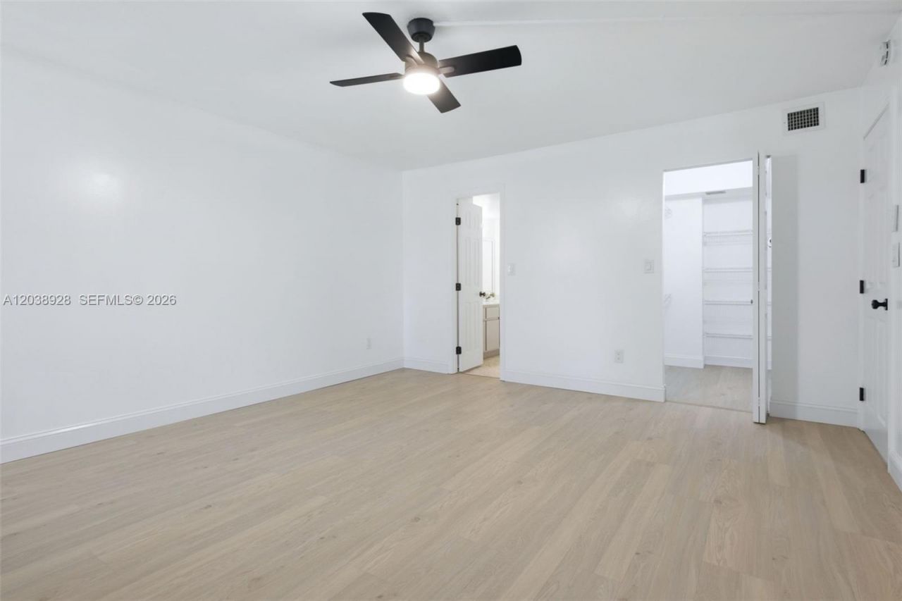 6800 Cypress Rd , Unit 201, Plantation, FL 33317 Photo