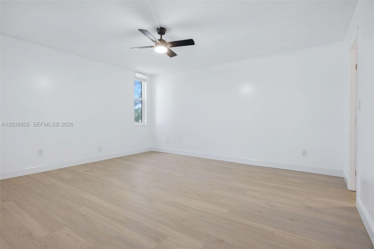 6800 Cypress Rd , Unit 201, Plantation, FL 33317 Photo