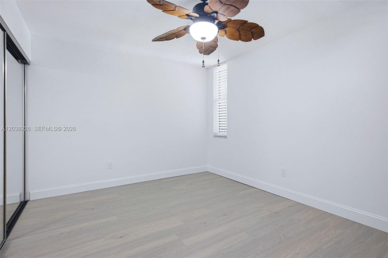 6800 Cypress Rd , Unit 201, Plantation, FL 33317 Photo