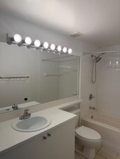 8030 N Nob Hill Rd , Unit 102, Tamarac, FL 33321 Photo