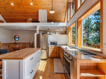 384 Maryanne Drive, Stateline, NV 89449 Photo