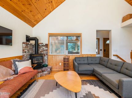 384 Maryanne Drive, Stateline, NV 89449 Photo