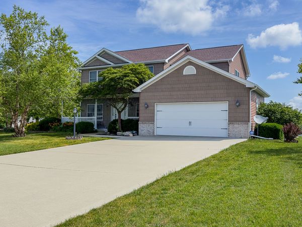 1618 English Oak Drive, Champaign, IL 61822