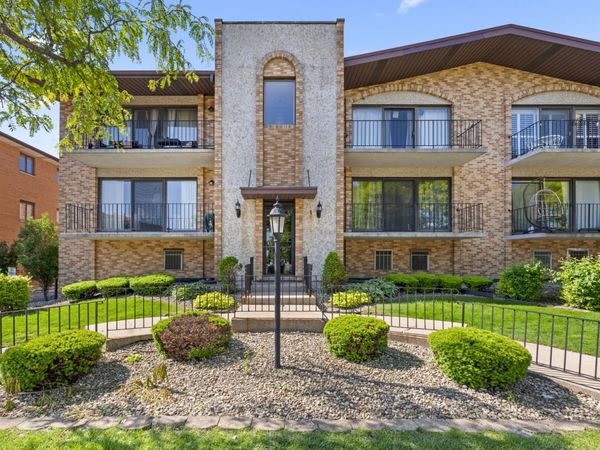 4101 W 93rd Street , Unit 1-B, Oak Lawn, IL 60453