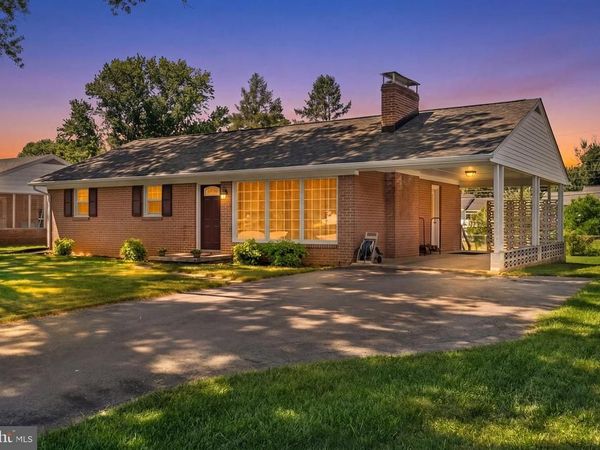 11 CATAWBA PLACE, HAGERSTOWN, MD 21742