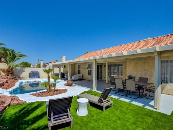 2729 Pinewood Avenue , Henderson, NV 89074