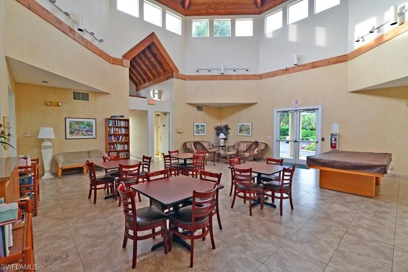 7778 Emerald Cir , Unit 204, Naples, FL 34109 Photo