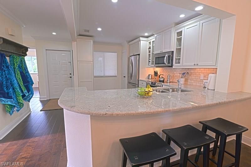 7778 Emerald Cir , Unit 204, Naples, FL 34109 Photo