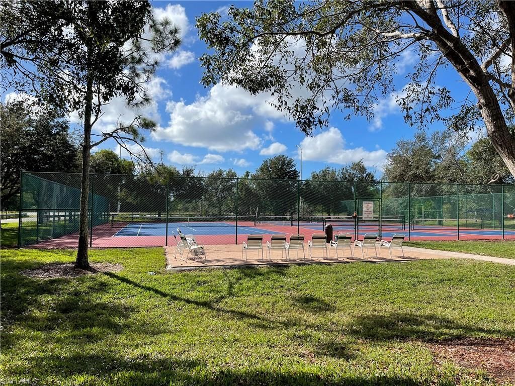 6590 Beach Resort Dr , Unit 305, Naples, FL 34114 Photo