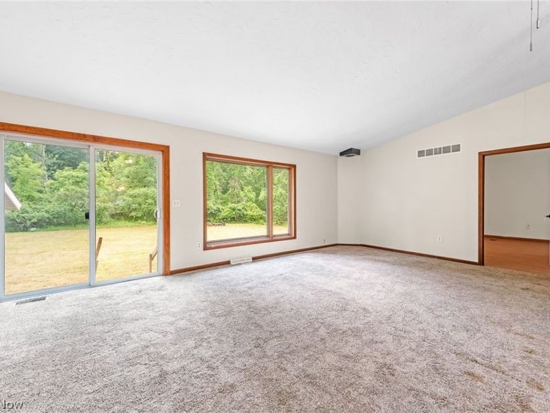 1038 E 21st Street, Ashtabula, OH 44004 Photo 4