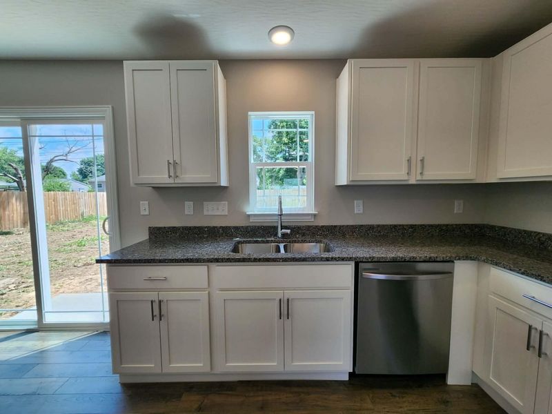 3770 Tylor Drive , Columbus, OH 43232 Photo 5