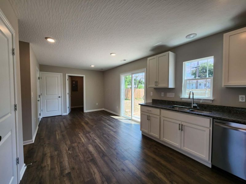 3770 Tylor Drive , Columbus, OH 43232 Photo 8