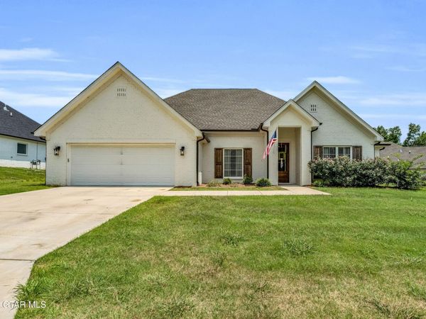 112 Ridgeway Drive, Starkville, MS 39759