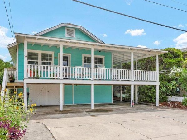 10 E Henderson Street E, Wrightsville Beach, NC 28480