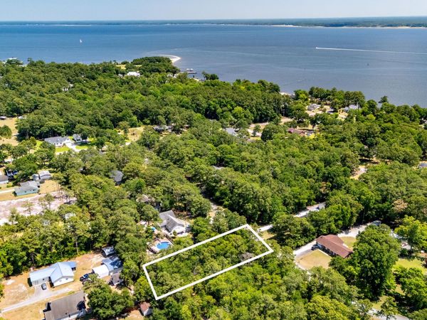 114 Lakeshore Drive , Minnesott Beach, NC 28510